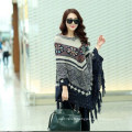 2018 Women′s Knitted Tassels Poncho Pullover Fashion American Style